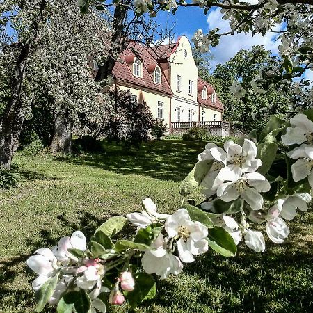 Готель Maras Manor Turlava Екстер'єр фото