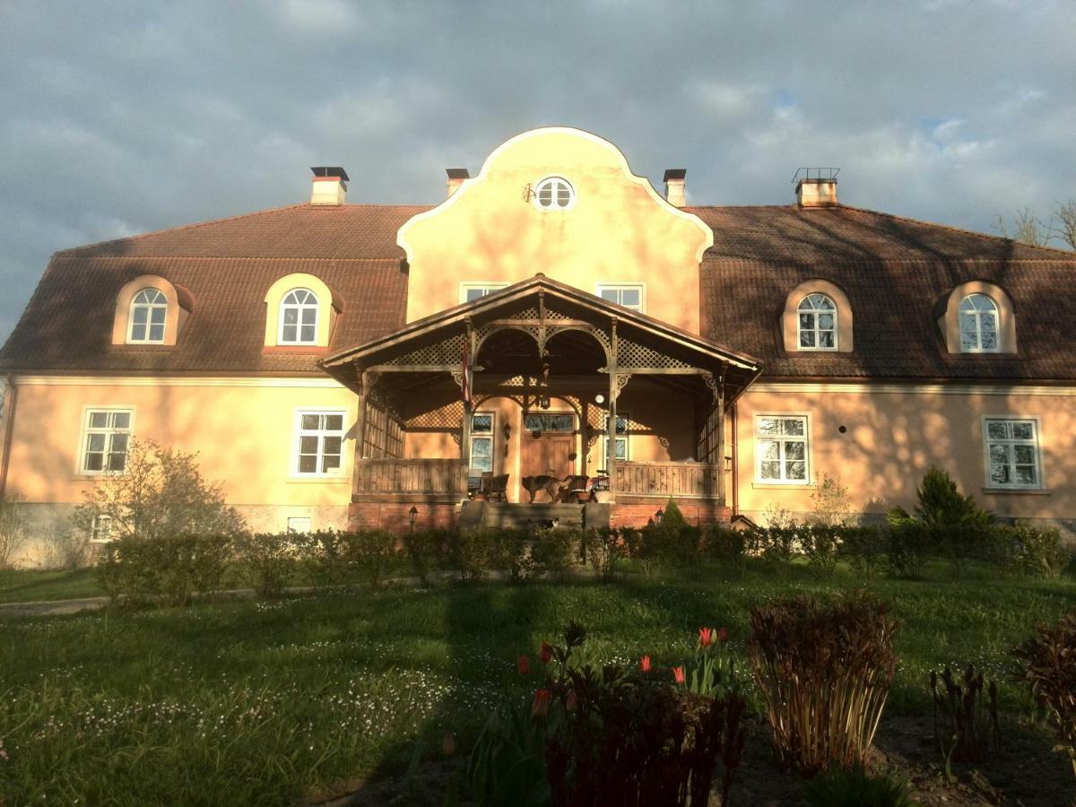Готель Maras Manor Turlava Екстер'єр фото