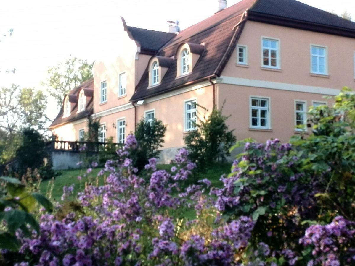 Готель Maras Manor Turlava Екстер'єр фото