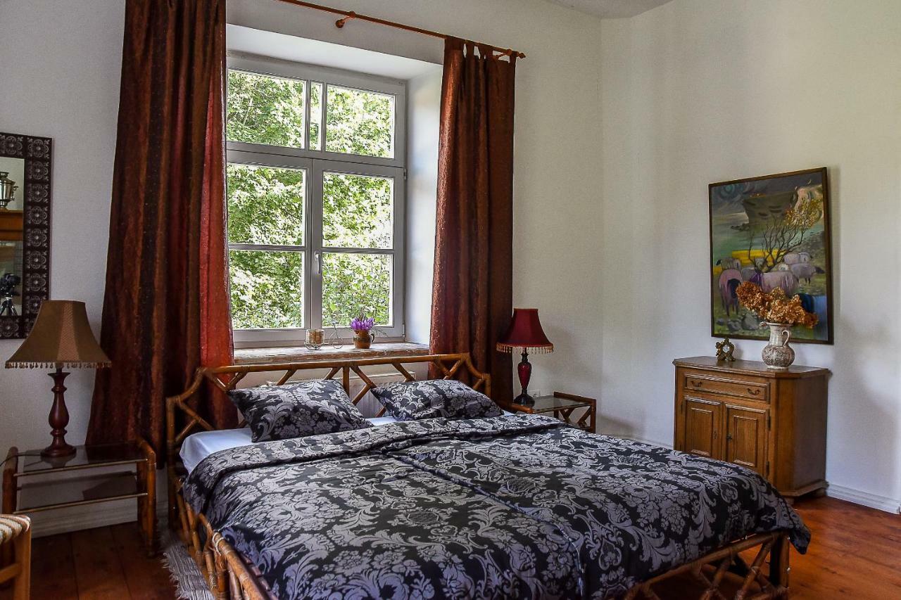 Готель Maras Manor Turlava Екстер'єр фото